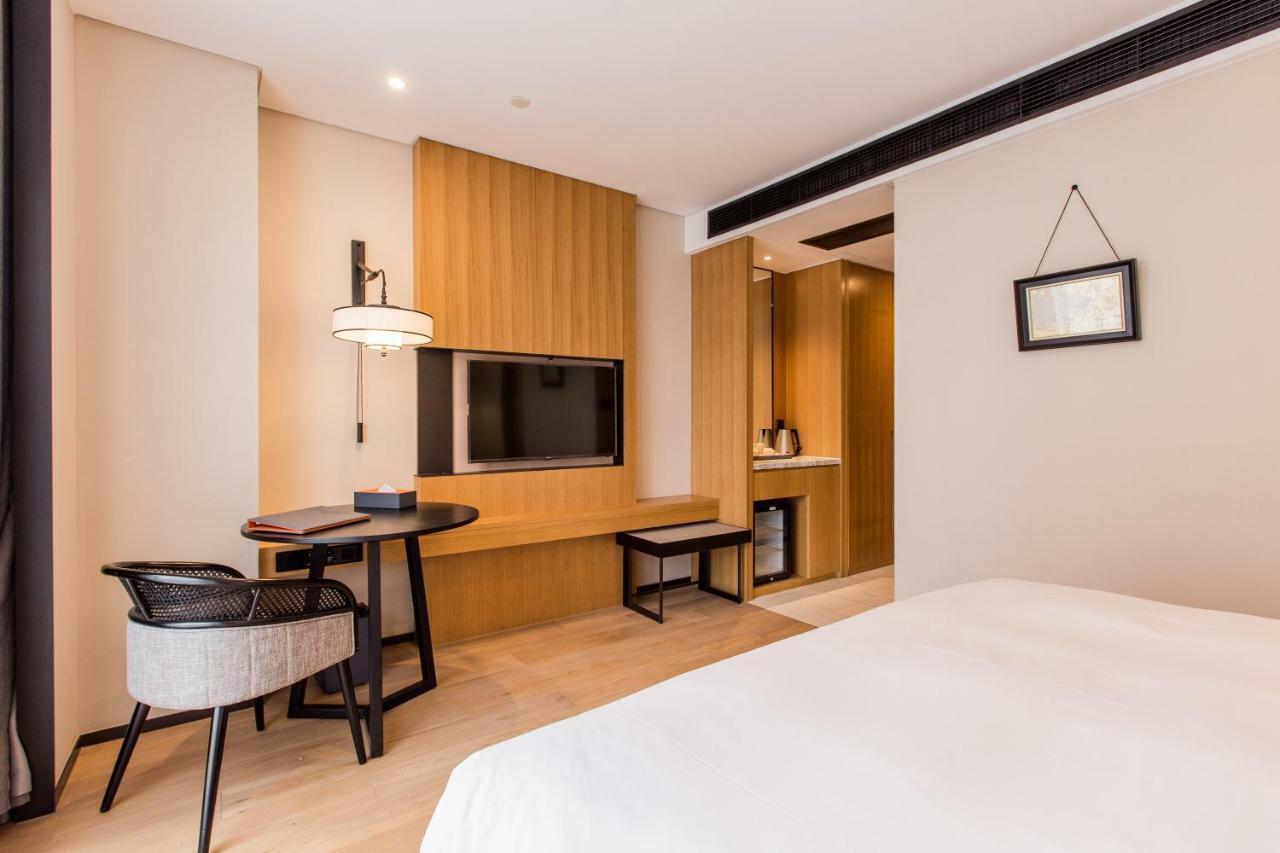 Howard Johnson By Wyndham Life Zhuoyuan Ningbo Eksteriør billede